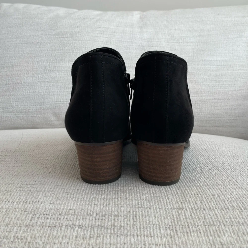Fergie Black Ankle Booties with Wooden Heel and Zipper - Picture 8 of 12